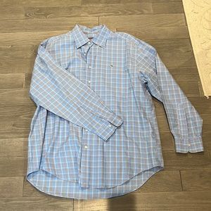 Vineyard vines large shirt